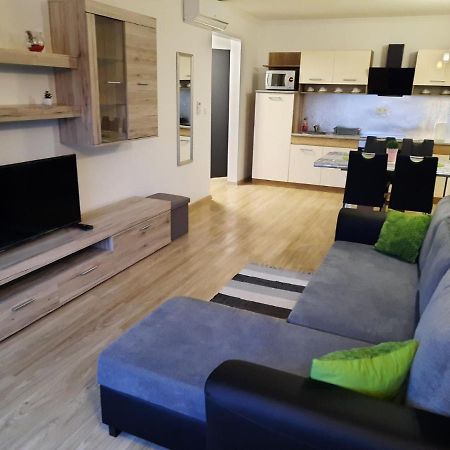 Vandus Apartman Siofok Luaran gambar